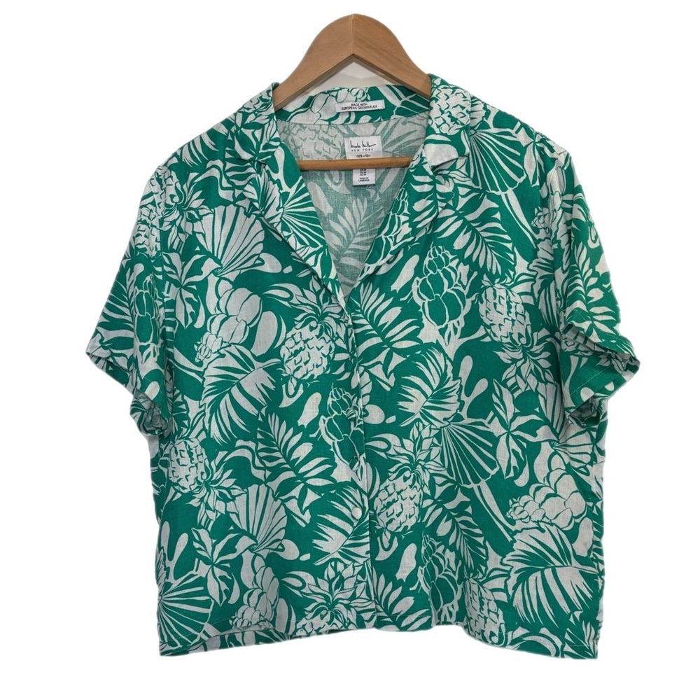 Nicole Miller green & white 100% linen tropical print short sleeve button up top